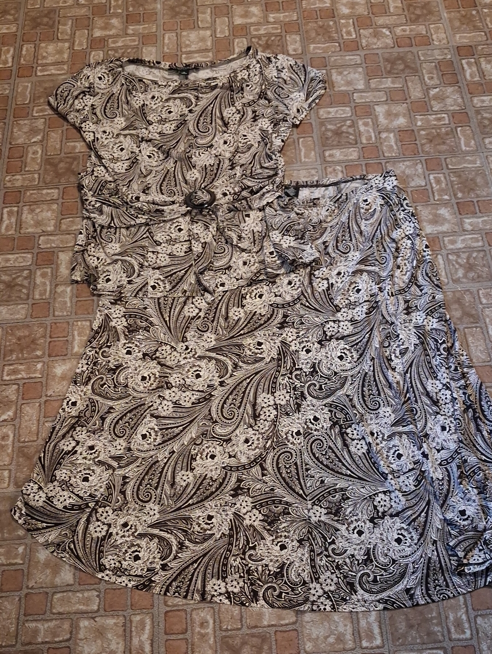 Black & White Paisley Fit-and-Flare 2 Pc Skirt And Top Size 10